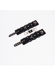 Черные кожаные наручники с узорами и золотистой фурнитурой - Crazy Handmade - купить с доставкой в Орле