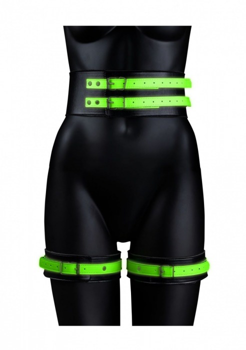 Набор для бондажа Thigh Cuffs with Belt and Handcuffs - размер S-M - Shots Media BV - купить с доставкой в Орле